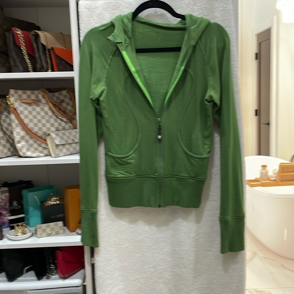 Lululemon green scuba hoodie size 4